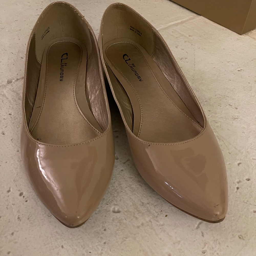 Chinese laundry flat patent leather nude pointy toed flats size 11